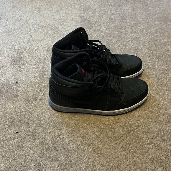 Jordan1 NYC size 9 black - Picture 2 of 5